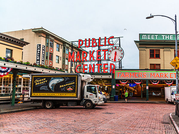 Seattle Pike Place public market farmer's market